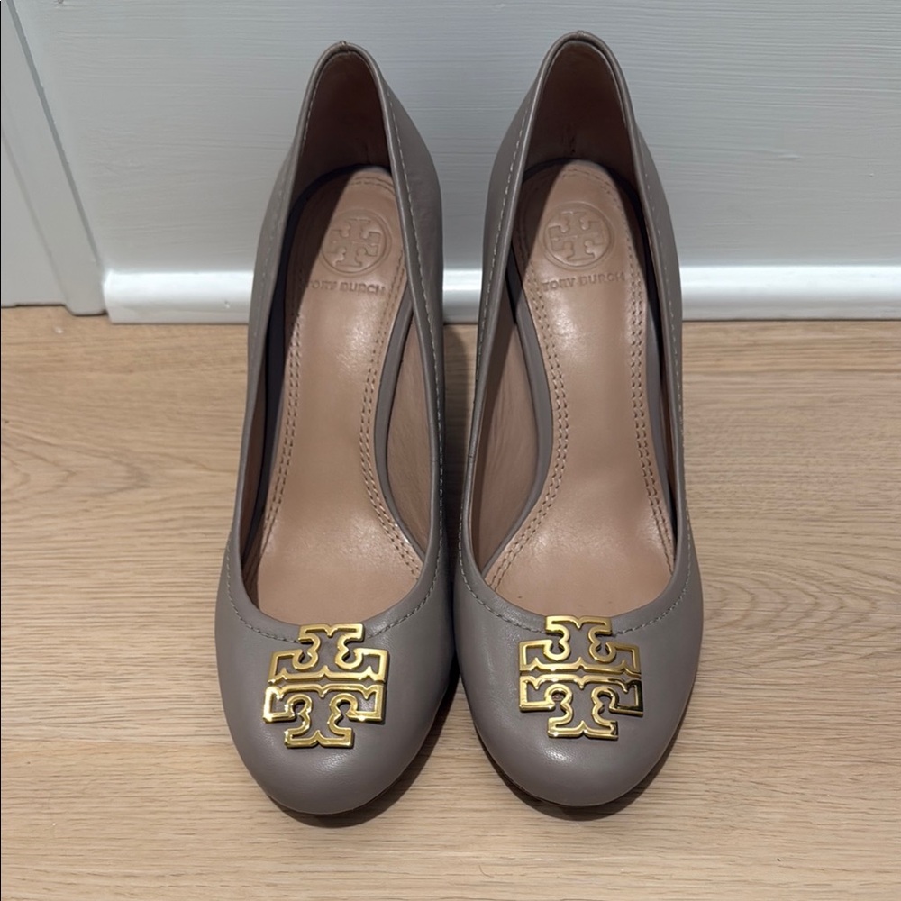 Tory Burch Women's Gray Pumps
